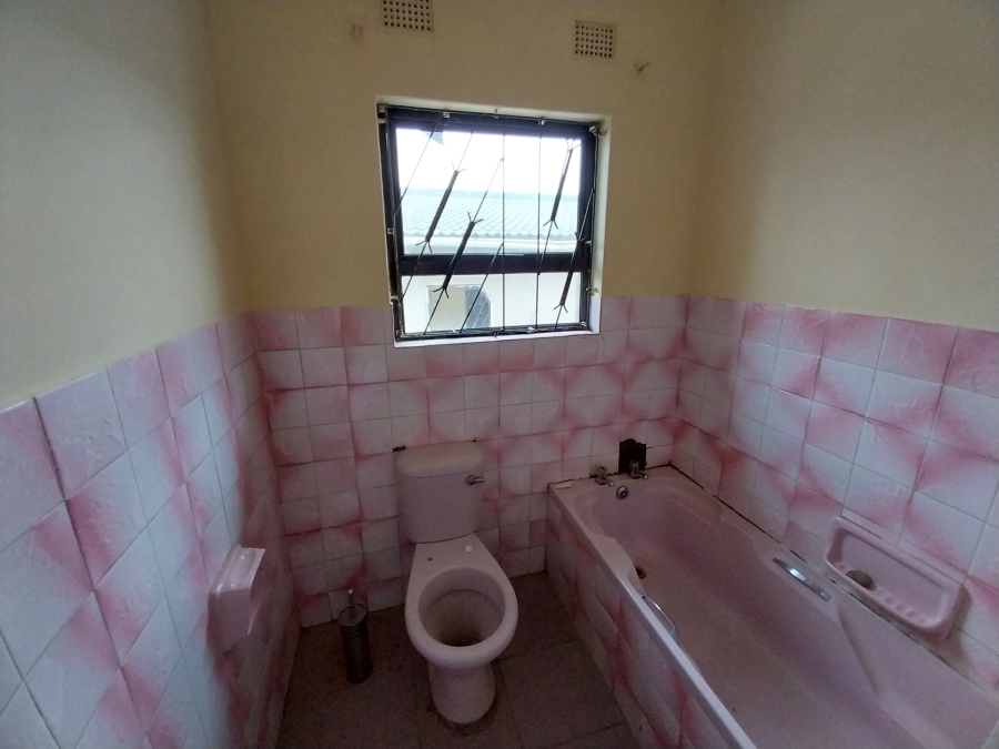 To Let 3 Bedroom Property for Rent in Southernwood Eastern Cape